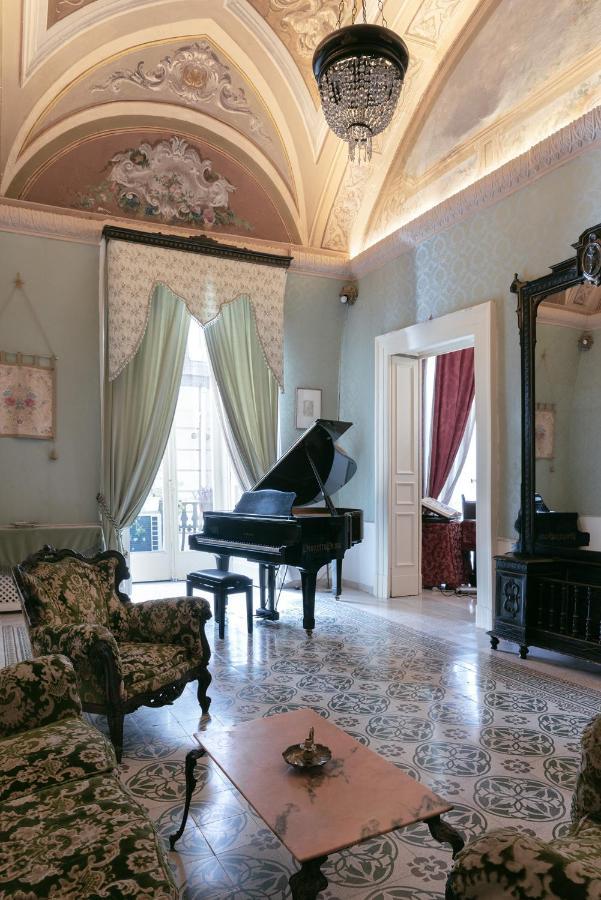 Carafa Di Maddaloni Residenza Di Charme Ξενοδοχείο Νάπολη Εξωτερικό φωτογραφία