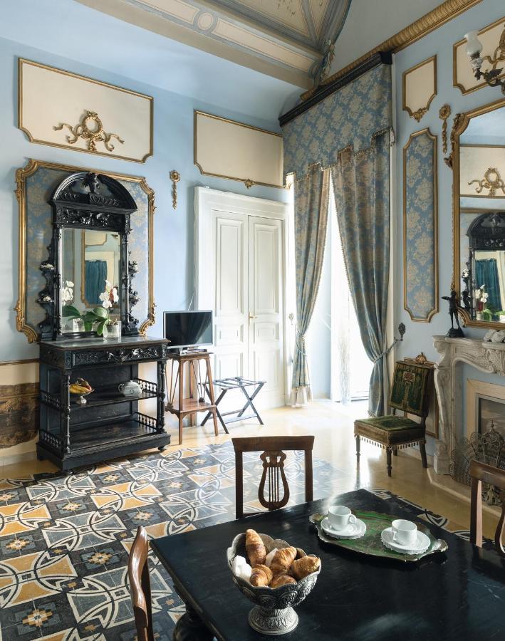 Carafa Di Maddaloni Residenza Di Charme Ξενοδοχείο Νάπολη Εξωτερικό φωτογραφία