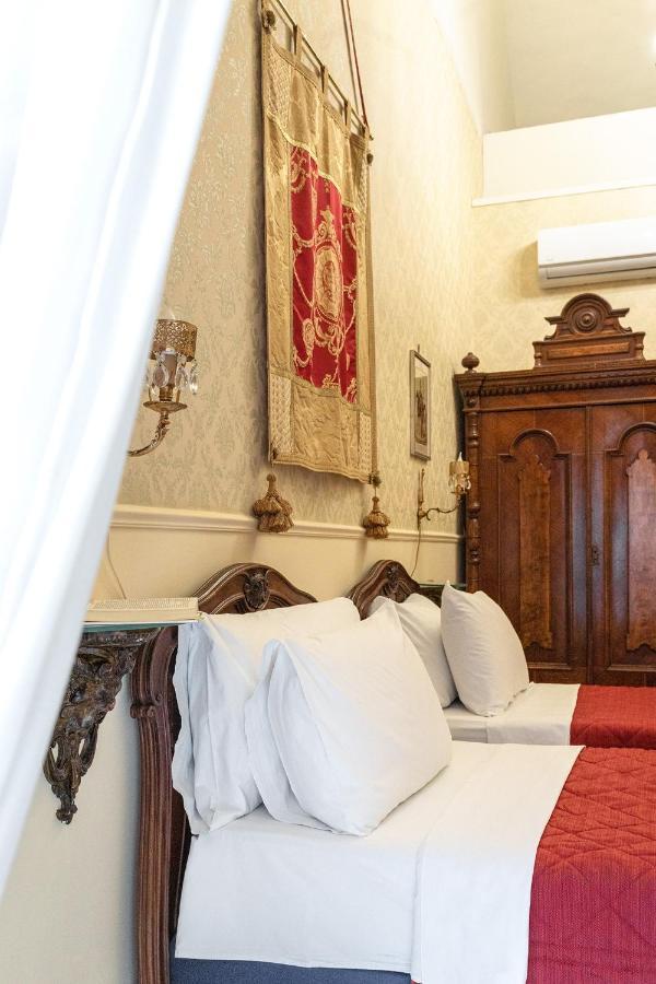 Carafa Di Maddaloni Residenza Di Charme Ξενοδοχείο Νάπολη Εξωτερικό φωτογραφία